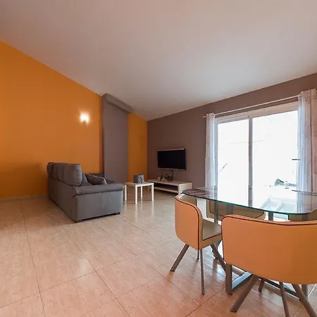 F&M Penthouse With Terrace Near Airport And Beaches Apartment